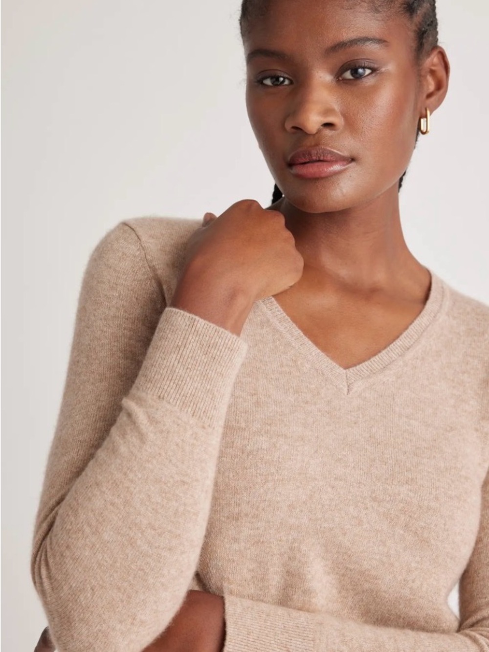 NWT Quince Mongolian Cashmere          V-Neck Sweater, Oatmeal